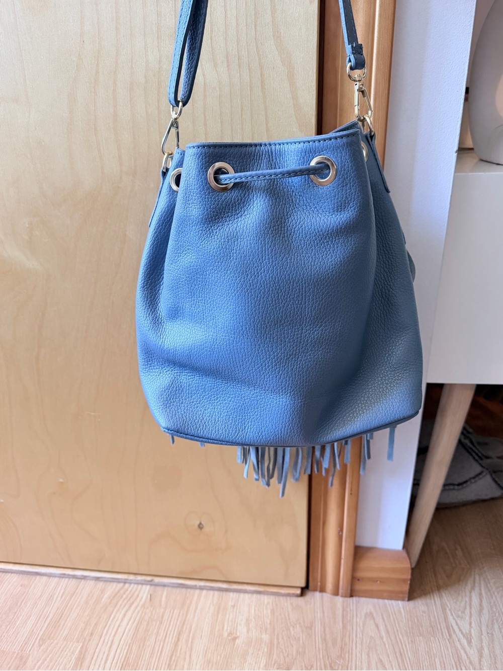 Fringe Drawstring Bucket Bag – Blue - Picture 3 of 4